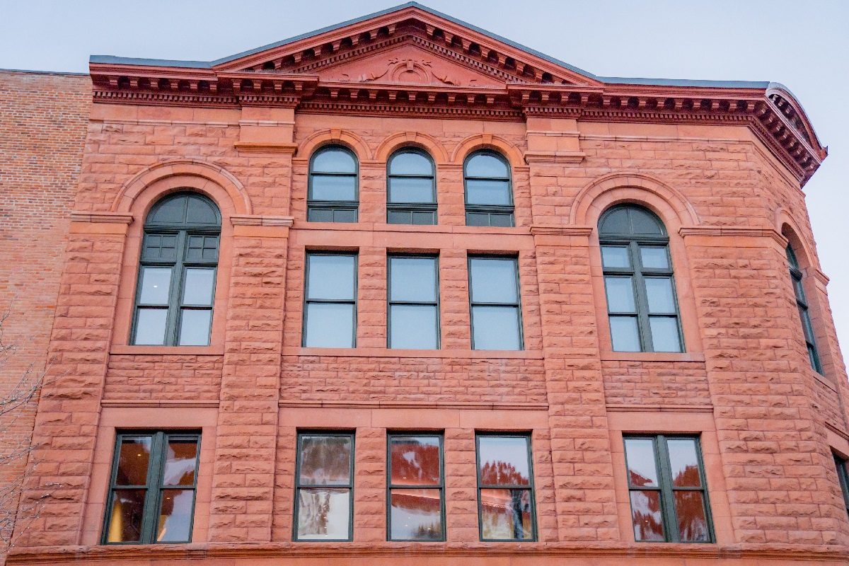 Wheeler, Exterior, Windows